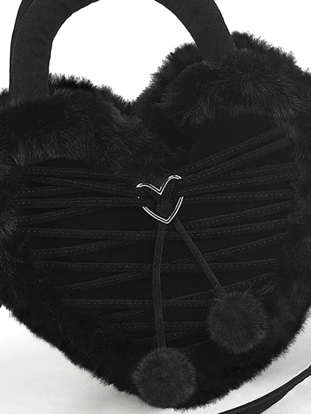 FAUX HEART SHAPED PURSE - BLACK ✰ PRE ORDER ✰