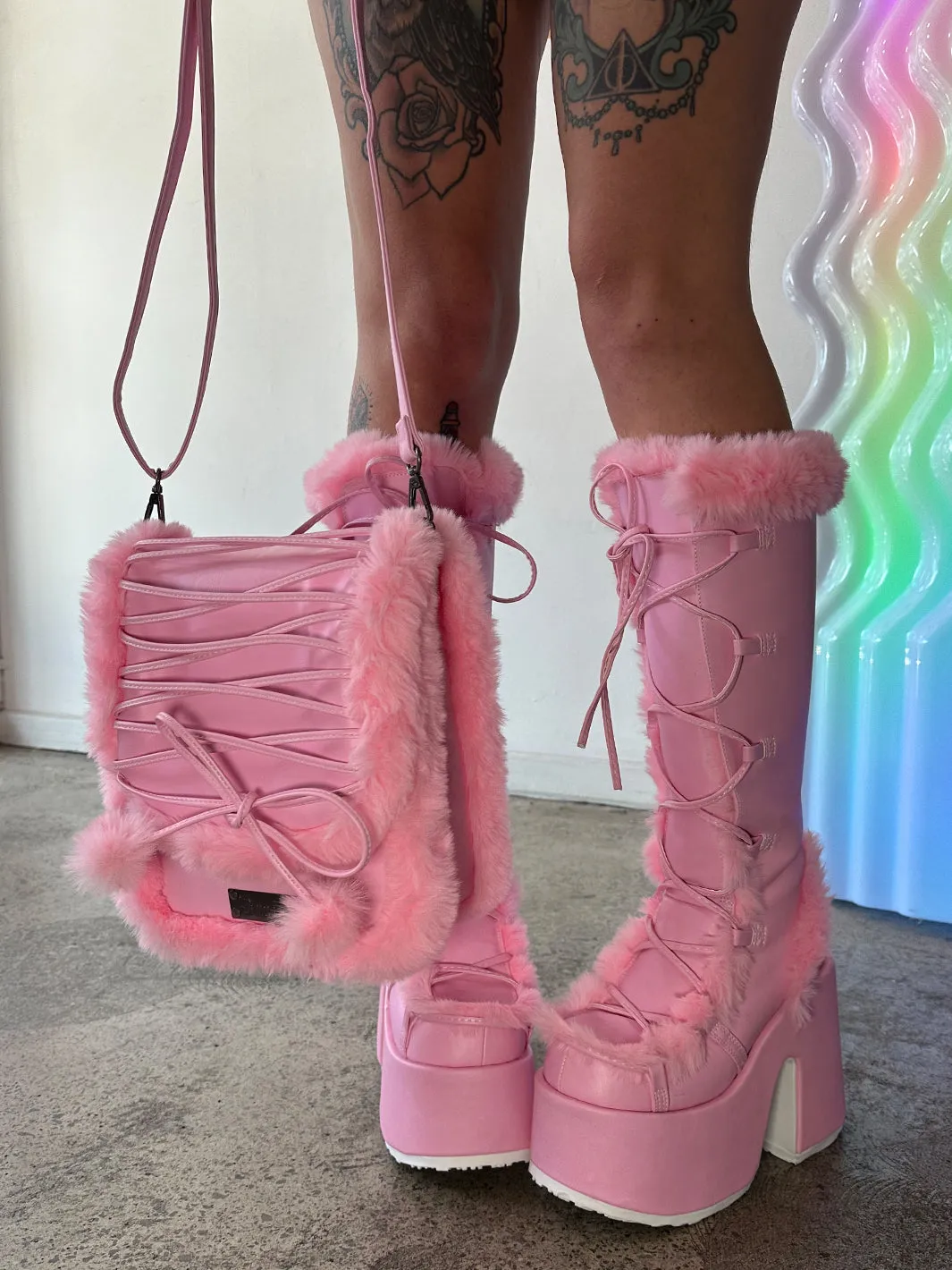 FAUX SUEDE & FUR CROSS BODY BAG - BABY PINK ✰ PRE ORDER ✰