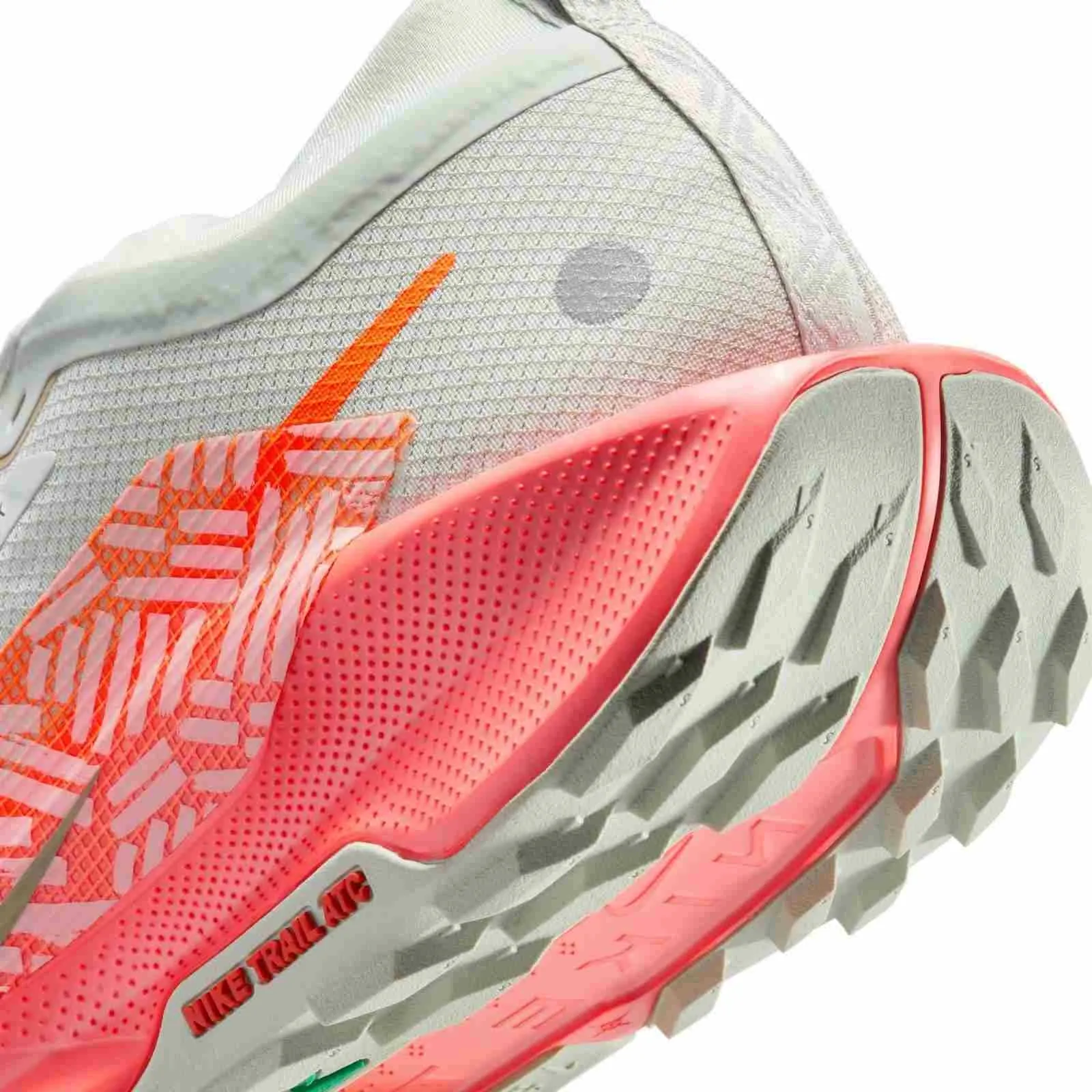 Nike Pegasus Trail 5 GORE-TEX Men's Waterproof Trail Running Shoes