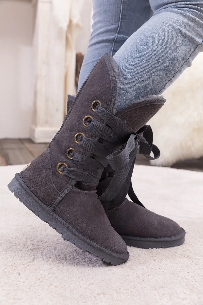 SMAIBULUN Ugg | Ribbon Lace-Up Faux Fur-lined Suede Boot - Charcoal