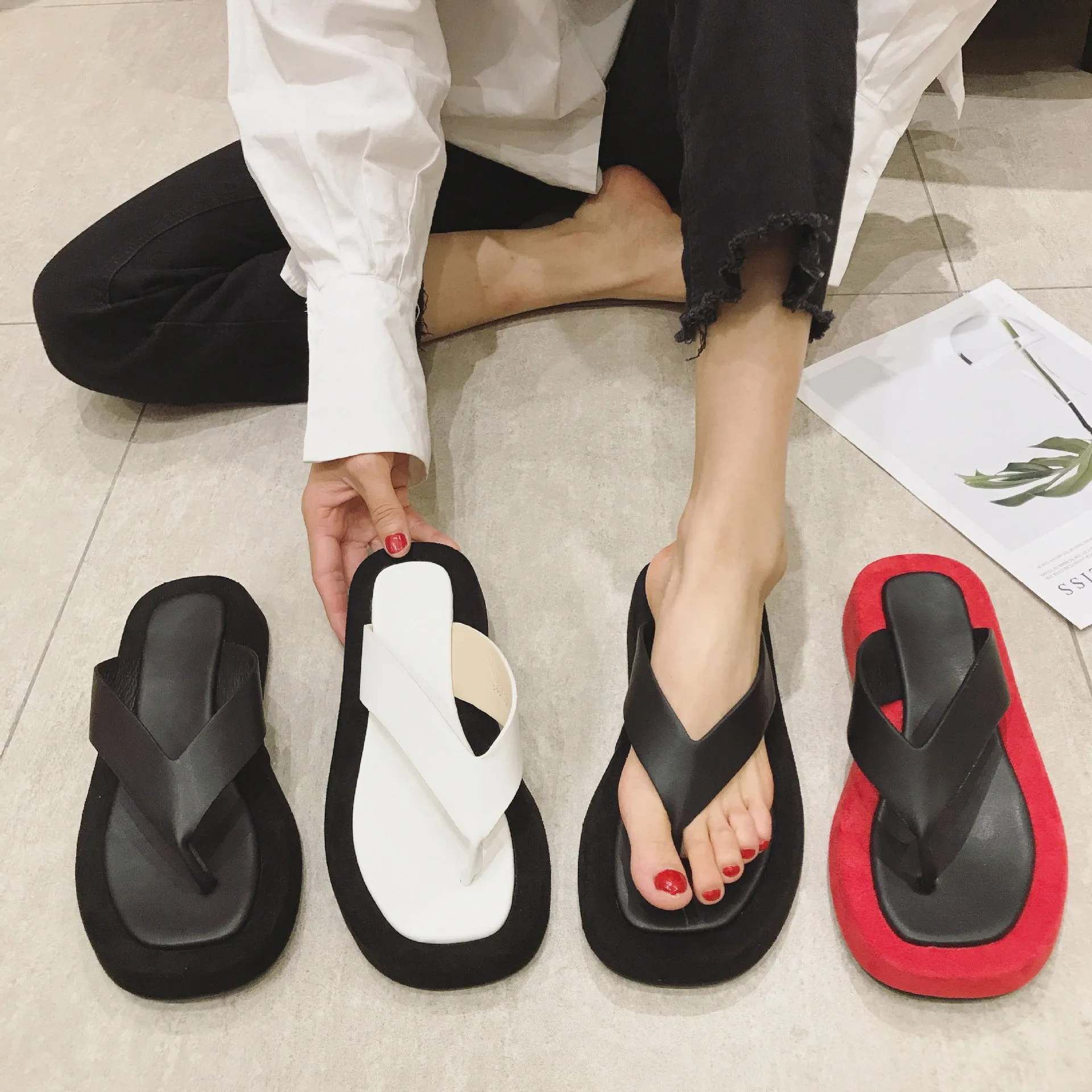 Summer New Cool Slippers Women Clip Feet Thick Sole | Brodtica.com