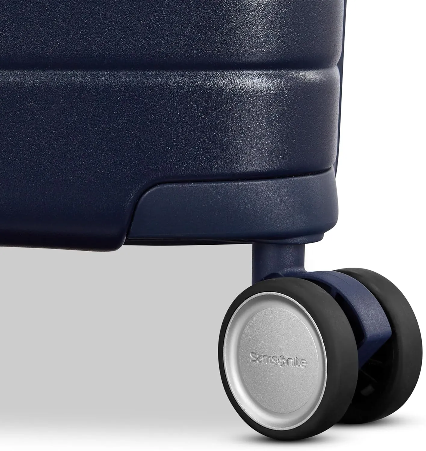 Virtuosa Hardside 21 Inch Carry On Luggage - Airline Approved with 360?? Spinner Wheels, RightHeight? Adjustable Handle - Zippered WetPak? - TSA Lock - Expandable Light Polycarbonate Shell - Navy